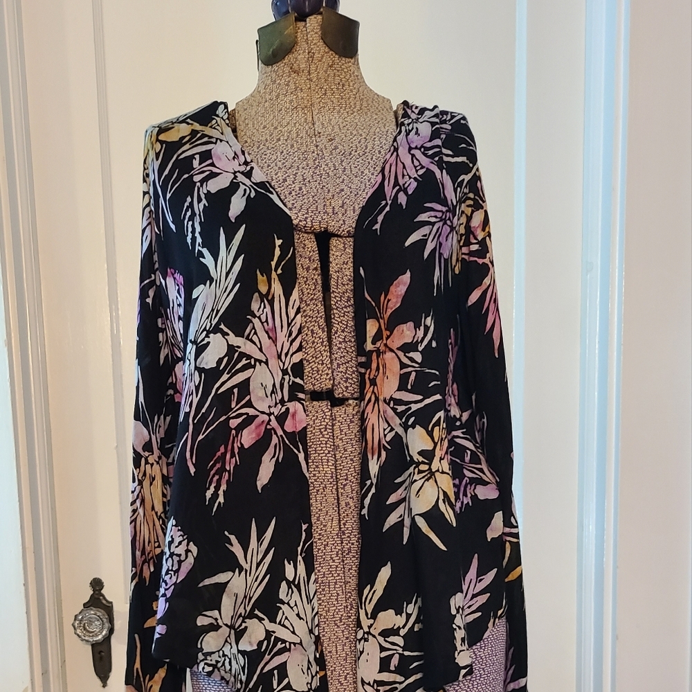 Santika kimono cover up Black Floral size S‎
